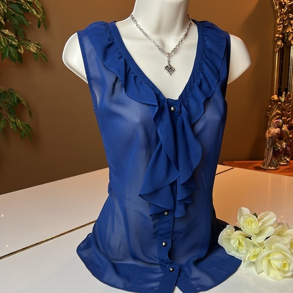 💙BANANA REPUBLIC SHEER BLUE TOP - RUFFLES AROUND THE NECK & FRONT BUTTONS SMALL - Picture 3 of 14